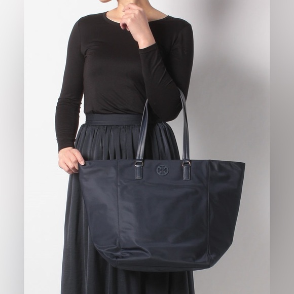 Tory Burch Tilda Large Nylon Tote - Picture 4 of 17